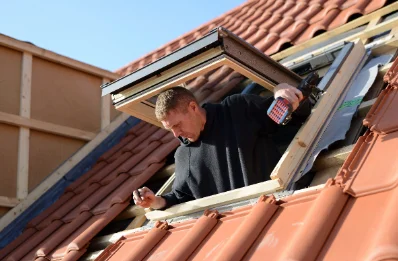 Pose de fenêtres de toit Velux à Campôme